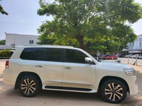 ឡានលក់