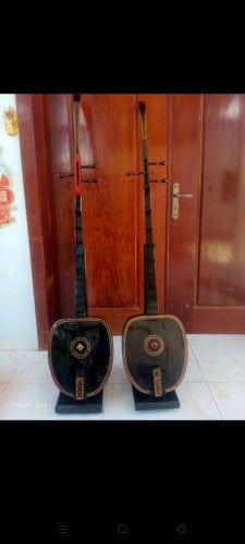 ចាប៉ីដងវែងបែបបូរាណ អាចតាំងលម្អ លក់ក្នុងតម្លៃជាពិសេស