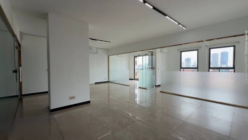 ការិយា​ល័យ​​ជួលនៅបឹងកេងកង​1 I Office Space for lease at BKK1