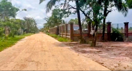 ដីលក់បន្ទាន់ នៅកំពងសោម ទំហំ 1247 m2 មានរបងហើយស្រាប់