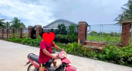 ដីលក់បន្ទាន់ នៅកំពងសោម ទំហំ 1247 m2 មានរបងហើយស្រាប់