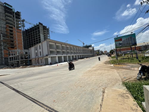 លក់ក្រោមទីផ្សារ35%