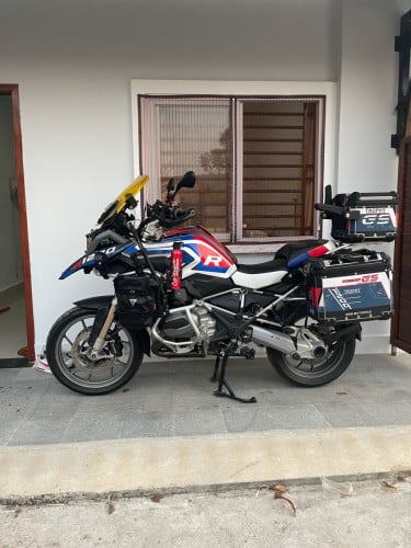 លក់ BMW GS1200R 2013 (ពន្ធពេញឆ្នាំ)