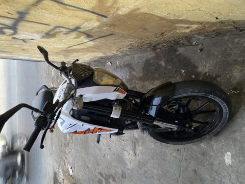 លក់Duke014ម៉ូតូម៉ាស៊ីនស្អាតអត់លាន់អត់ហ៊ុយ (ខូចកុងទ័រ)