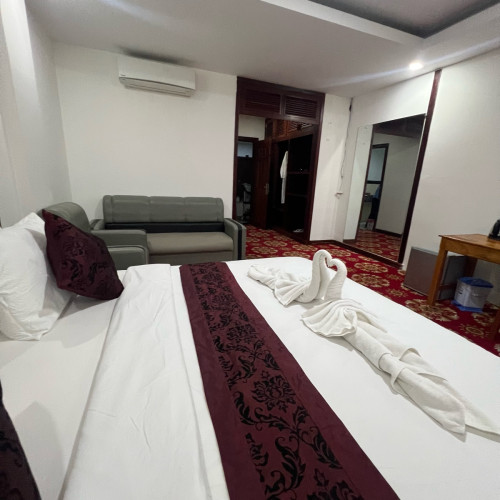 សណ្ឋាគារលក់ឬជួល,飯店出售或出租 ,Hotel for sale or rent