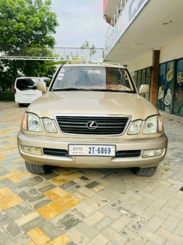 លក់ Lexus LX470 ឆ្នាំ02 សាំងហ្គាសប្រភេទឡានស្អាតអត់បុកអត់ប៉ះម៉ាស៊ីនប្រអប់លេខបងឡើងចុះដំណើរការល្អ