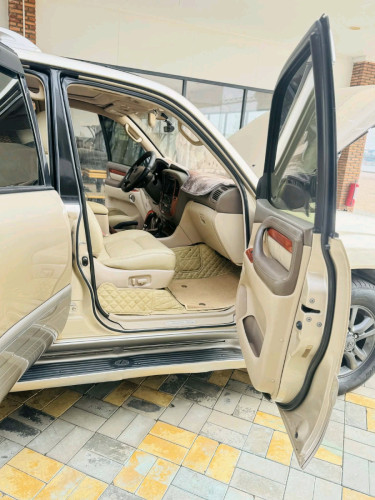 លក់ Lexus LX470 ឆ្នាំ02 សាំងហ្គាសប្រភេទឡានស្អាតអត់បុកអត់ប៉ះម៉ាស៊ីនប្រអប់លេខបងឡើងចុះដំណើរការល្អ