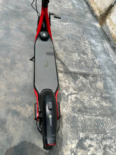 ស្គូធឺមួយទឹករបស់អាមេរិច ninebot