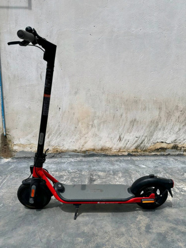 ស្គូធឺមួយទឹករបស់អាមេរិច ninebot