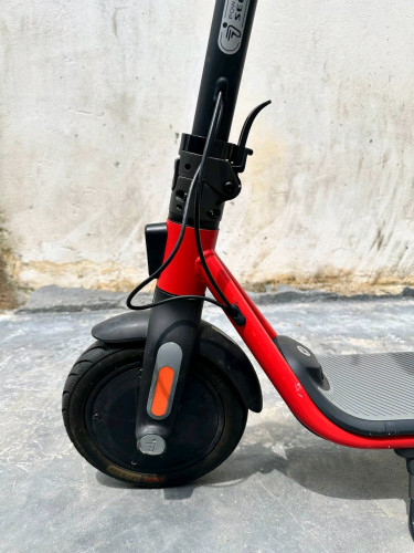 ស្គូធឺមួយទឹករបស់អាមេរិច ninebot