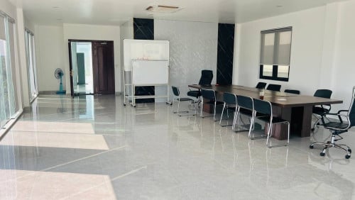 ហាងនិងការិយាល័យលក់ឬជួល,Shops and offices for sale, 待售或出租的商店和辦公室or rent