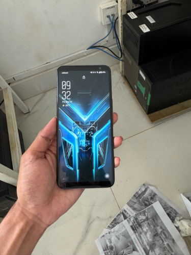🔥 ROG Phone 3 លក់ធូរៗ! 160$ ស្ទឺតួរតិចៗ តែម៉ាស៊ីនខ្លាំង