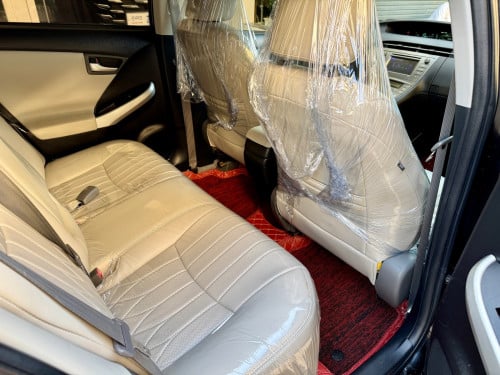 🚘 បង់រំលស់​១០០%ពុំចាំបាច់មានប្រាក់ចូលរួម​💰ការប្រាក់​0.65% 👉2012 Toyota Prius​ option 3