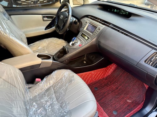 🚘 បង់រំលស់​១០០%ពុំចាំបាច់មានប្រាក់ចូលរួម​💰ការប្រាក់​0.65% 👉2012 Toyota Prius​ option 3