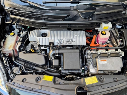 🚘 បង់រំលស់​១០០%ពុំចាំបាច់មានប្រាក់ចូលរួម​💰ការប្រាក់​0.65% 👉2012 Toyota Prius​ option 3