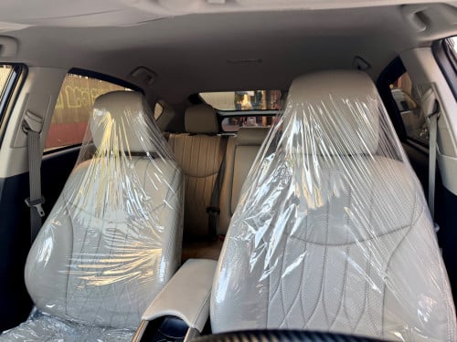 🚘 បង់រំលស់​១០០%ពុំចាំបាច់មានប្រាក់ចូលរួម​💰ការប្រាក់​0.65% 👉2012 Toyota Prius​ option 3