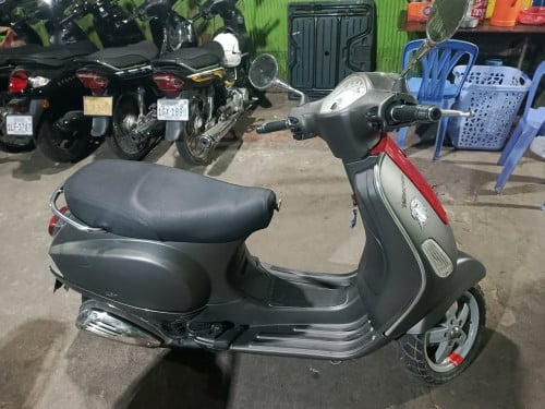ម៉ូតូVespa ចង់លក់:870$