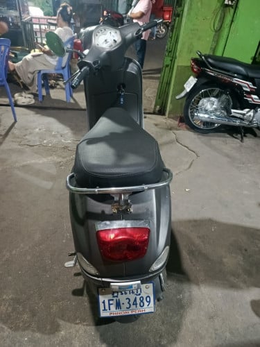 ម៉ូតូVespa ចង់លក់:870$