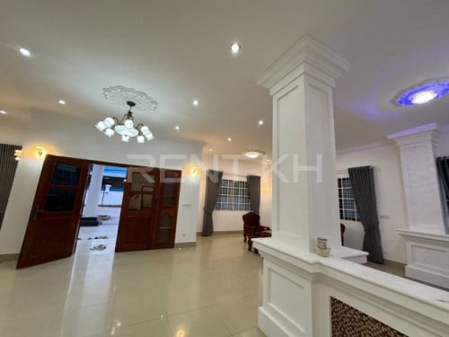 វីឡាសំរាប់ជួលនៅសែនសុខ / Villa for rent at Khan Sen Sok
