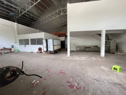 ឃ្លាំងសំរាប់ជួលនៅទួលគោក | Warehouse for Rent at Khan Toul Kork