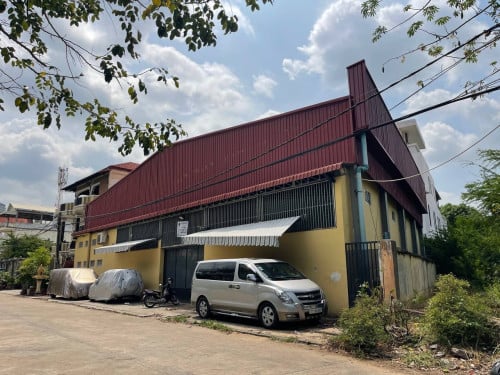 ឃ្លាំងសំរាប់ជួលនៅទួលគោក | Warehouse for Rent at Khan Toul Kork