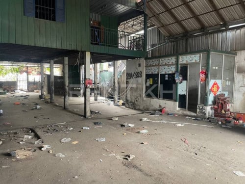 ឃ្លាំងសម្រាប់ជួលនៅទួលគោក / Warehouse for Rent at Toul Kouk