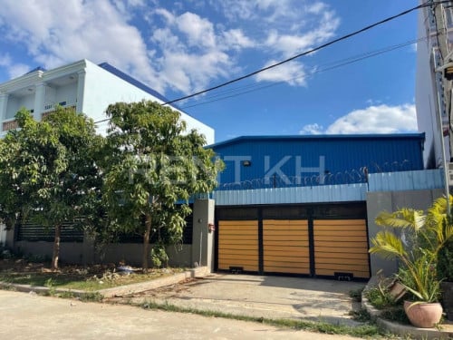 แแแแถแแแแแแถแแแแฝแแแ
แแทแแแแแแแผแแแแถ / Warehouse for Rent nearly Wat Chhouk Var