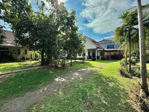 2 Bedrooms Townhouse For Rent