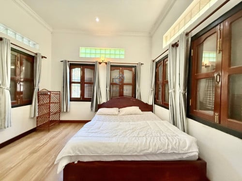 2 Bedrooms Townhouse For Rent