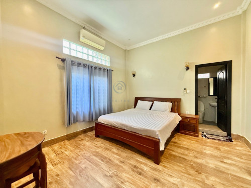 2 Bedrooms Villa For Rent