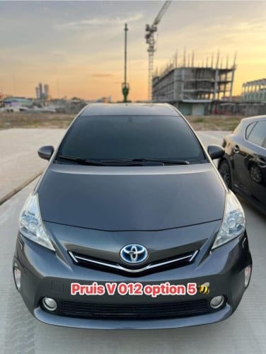 2012 prius V full option 5 ប្រផេះស្លាបក្អែក មេឡានមូលស្អាត