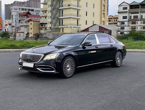 2015 Mercedes-Maybach S400 Luxury Sedan