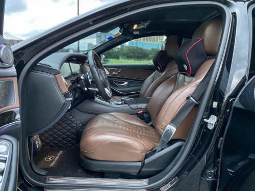 2015 Mercedes-Maybach S400 Luxury Sedan