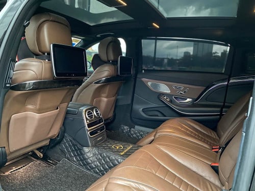 2015 Mercedes-Maybach S400 Luxury Sedan