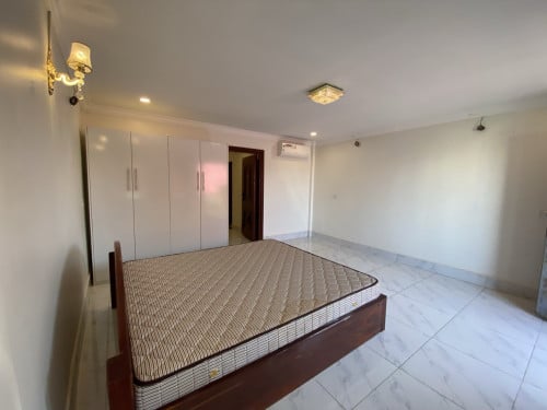 2Bedrooms | Near Russian Market