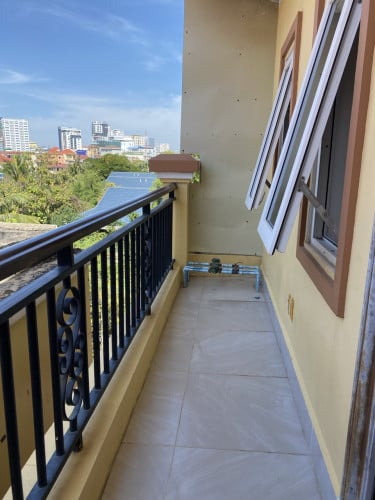 2Bedrooms | Near Russian Market