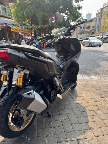 ADV 021 ខ្មៅ