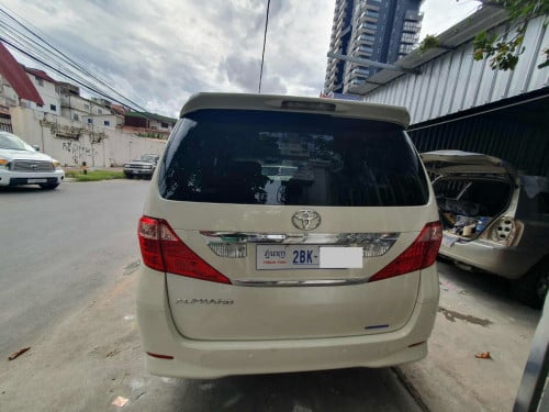 Alphard ឆ្នាំ 2009 V4 ប៉ុង1 ធានាឡានសុីន១ជុំ