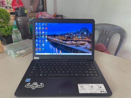 Asus E402Na/ CPU celeron N3350/Ram 4Gb/ HHD 500Gb/new 90%