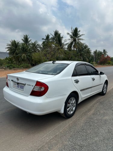 Camry XLE ឆ្នាំ 2002 full Option បើកដំបូល