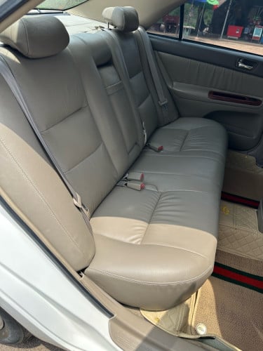 Camry XLE ឆ្នាំ 2002 full Option បើកដំបូល