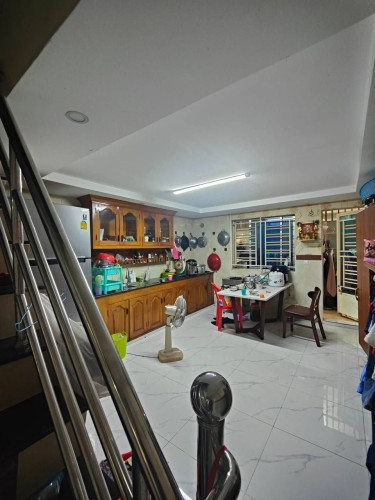 Flat house for sale  排屋出售 / Price 价格: 79,000$ (Can negotiation)