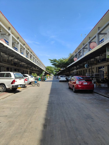 Flat house for sale  排屋出售 / Price 价格: 79,000$ (Can negotiation)