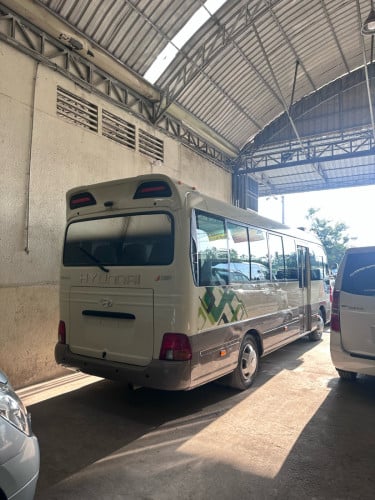 Hyundai county 25កៅអី