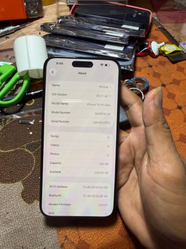 I phone 15pro max256G ថ្ម90% ស្ទើតិចដូចរូបលក់595$ បងៗ