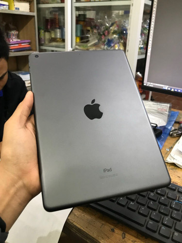 iPad 7th 128G 99%