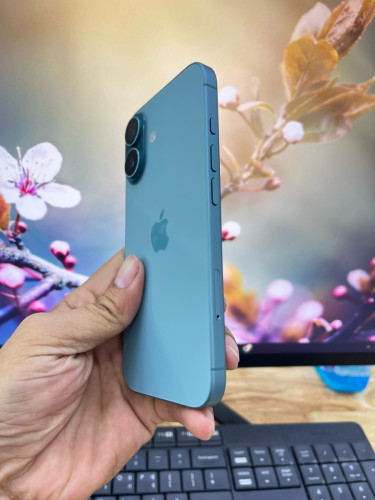 IPHONE 16