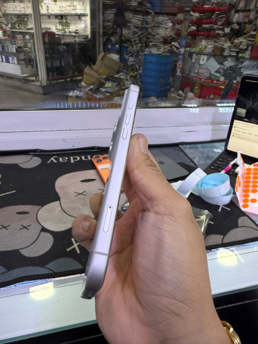 Iphone17promax 256G sim2 battery 100% សាល44ដង