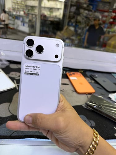 Iphone17promax 256G sim2 battery 100% សាល44ដង