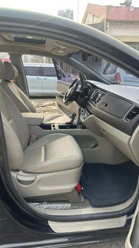 Kia canival 2015 ឡានសាង